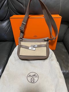 （分類：）位於 。 由 gato68 提交（商品編號 1254357552，圖片 1）。簡介： 。