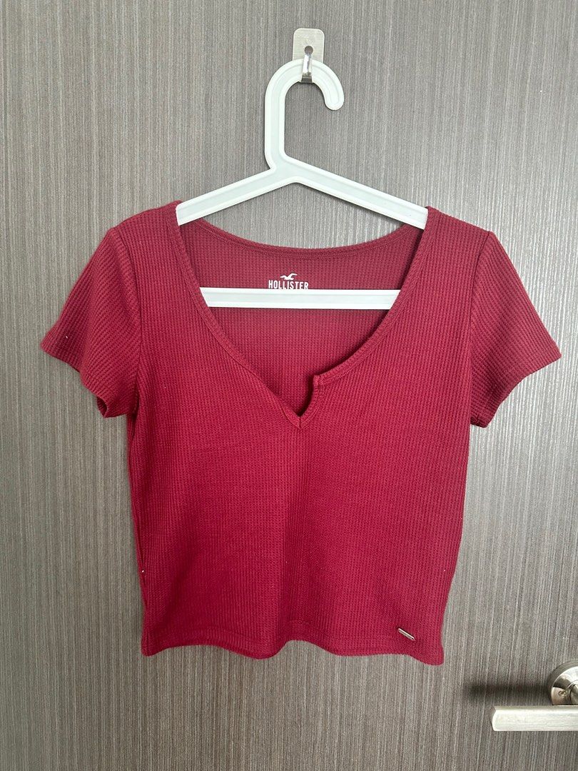 Hollister red on sale crop top