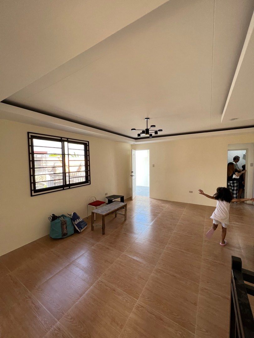 HOUSE & LOT FOR SALE! (Category: House & Lot) located in Pasig City. Submitted by fusecollective (Listing ID 1254307486, Image 2). Description: NEGOTIABLE IF CASH! 🚙 15-20 mins away to Clark Global City‼️ ❗️HOUSE & LOT FOR SALE.❗️(I’m the owner) MODERN TWO-STOREY HOUSE FOR SALE Located at a secured Subdivision in Mawaque, Mabalacat City, Pampanga Constructed last June 2022 🏗️🚧 💵Mode of payment: Cash Basis only 40-50% spot Down Payment Negotia