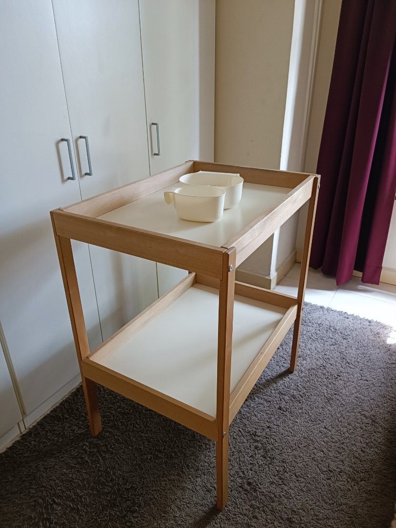 Ikea Sniglar Changing Table with Onsklig Stor Baskets