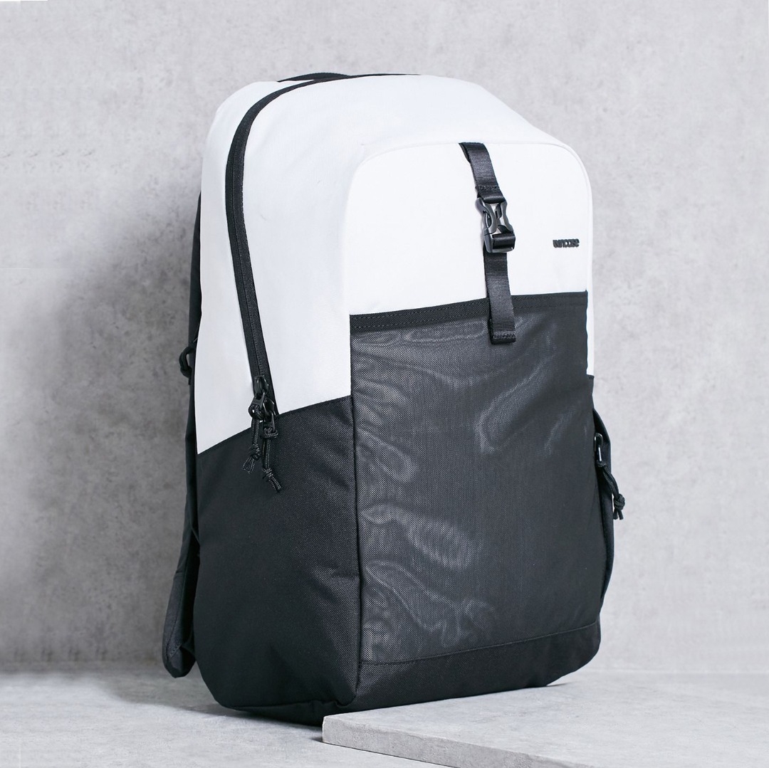 Incase hot sale cargo backpack