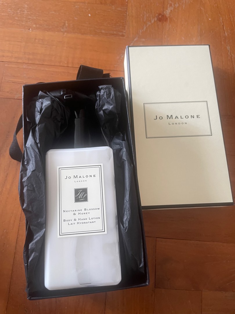 Jo Malone London Nectarine Blossom & Honey body and hand lotion