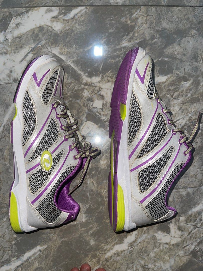 kasut bowling dexter