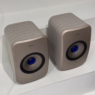 （分類：）位於 。 由 sleepinjon 提交（商品編號 1254390798，圖片 1）。簡介： 。