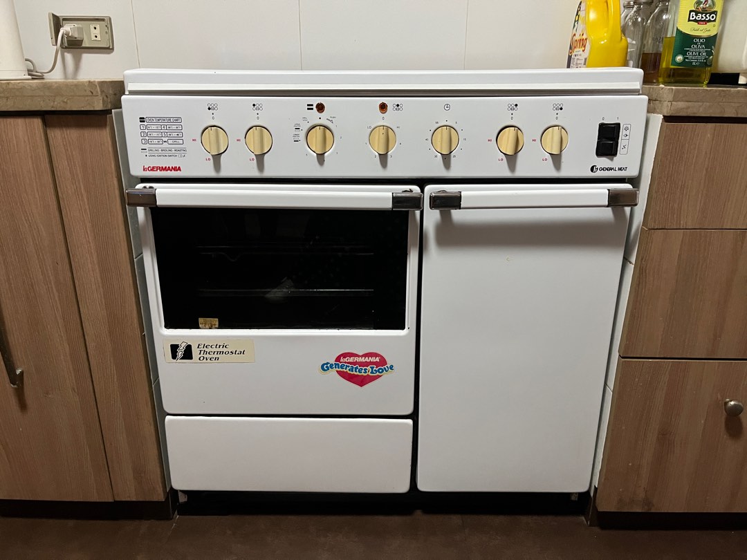 La Germania 4 burner gas range with electric hot plate , Furniture