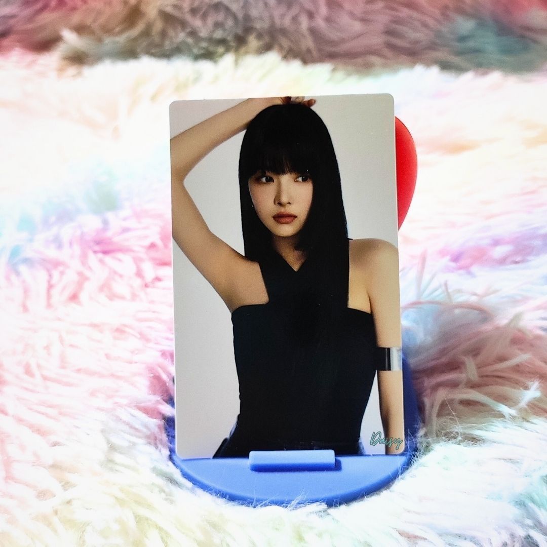LE SSERAFIM FLAME RISES Mini Photo Card - Eunchae 06/09, Hobbies & Toys ...