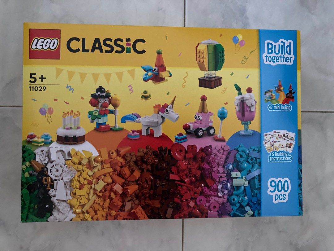 Lego Classic Creative Party Box 11029, Hobbies & Toys, Toys & Games on  Carousell