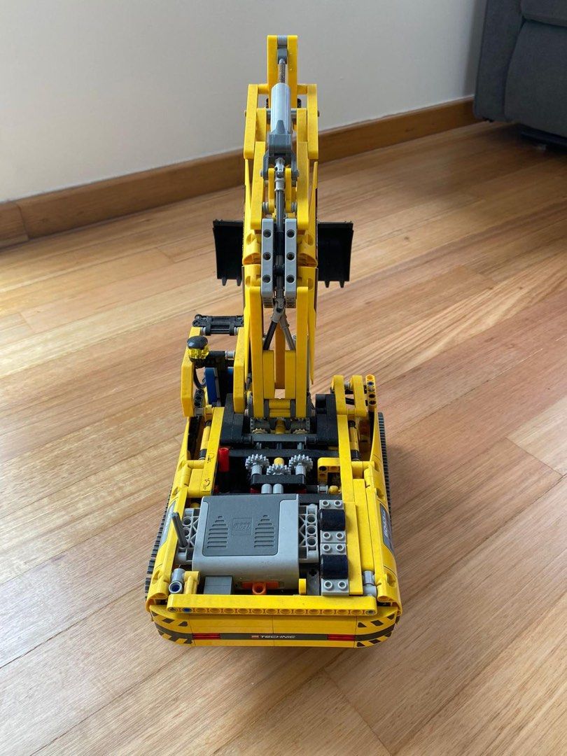 Lego technic outlet excavator 8043