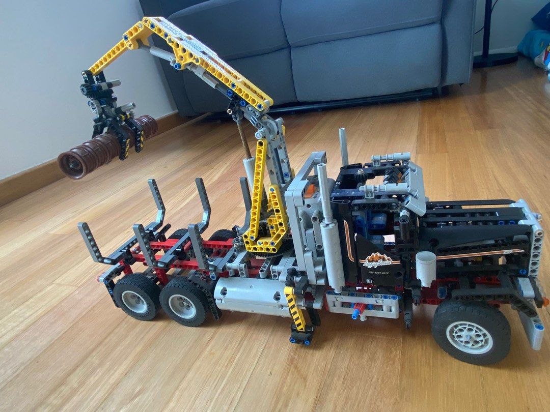 Technic hotsell logging truck