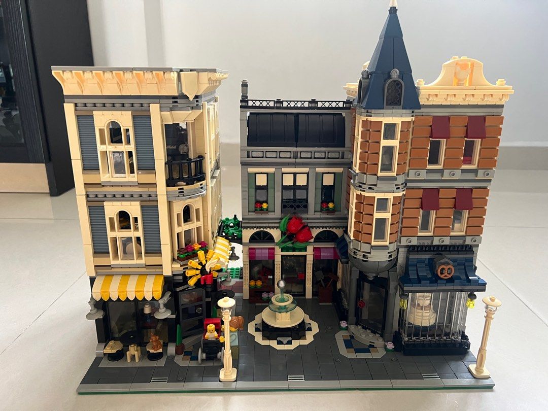 Lepin assembly hotsell square