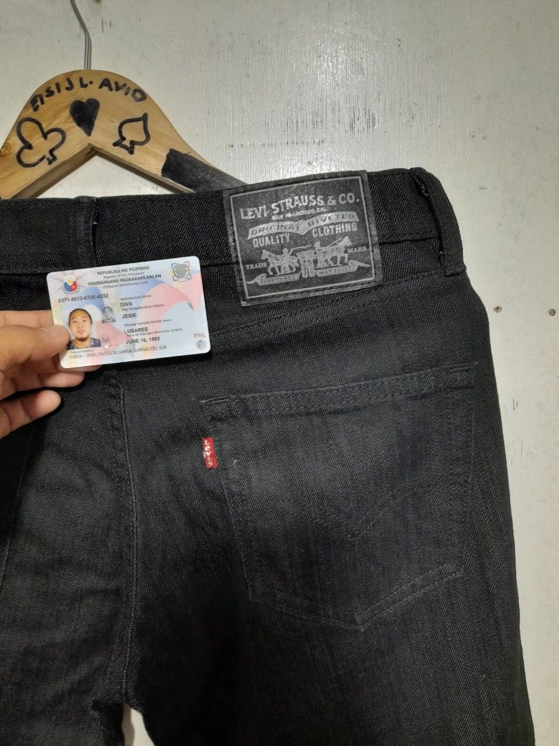 Levis black outlet patch