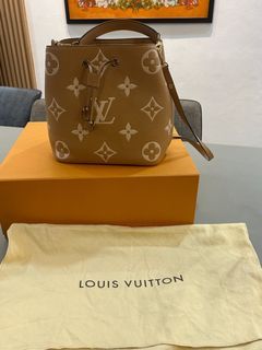 Shop Louis Vuitton NEONOE 2023-24FW Monogram Casual Style Unisex
