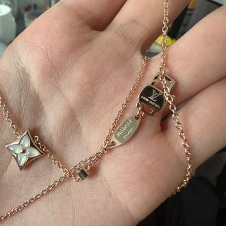 LV Star Blossom Necklace 18Kgold, 女裝, 飾物及配件, 頸鍊- Carousell