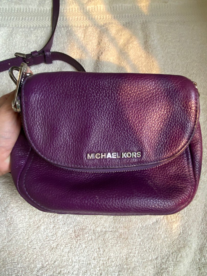 Marc Jacobs Sling Bag, Luxury, Bags & Wallets on Carousell