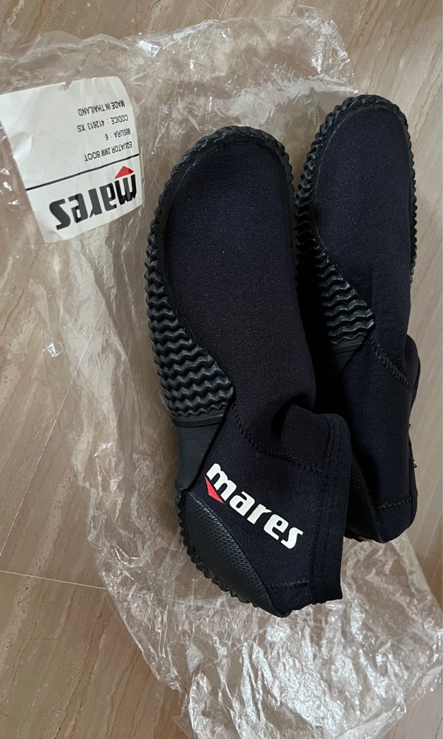 Mares Equator 2mm Dive Boots, Sports Equipment, Other Sports Equipment