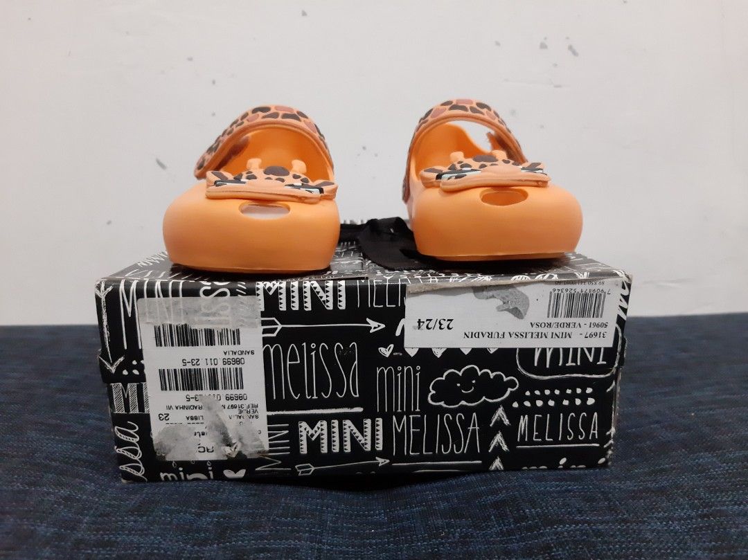 Mini melissa giraffe top