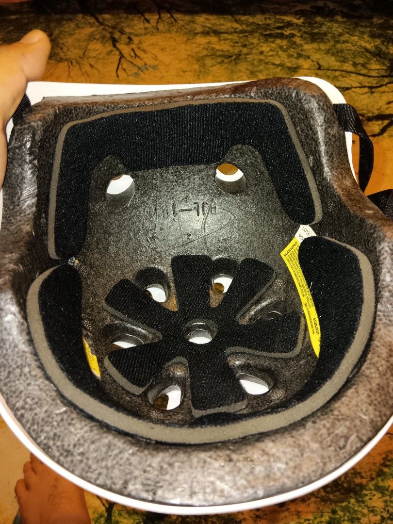 Mongoose BMX helmet, Sports Equipment, Bicycles & Parts, Bicycles on