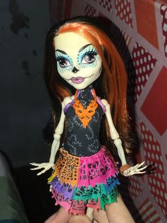 Ghoulia with og outfit so cute🥺 : r/MonsterHigh