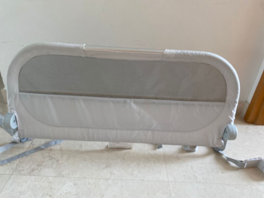 MUNCHKIN Bed Guard / Rail, Babies & Kids, Baby Nursery & Kids Furniture