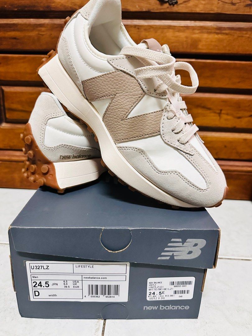 New Balance 327