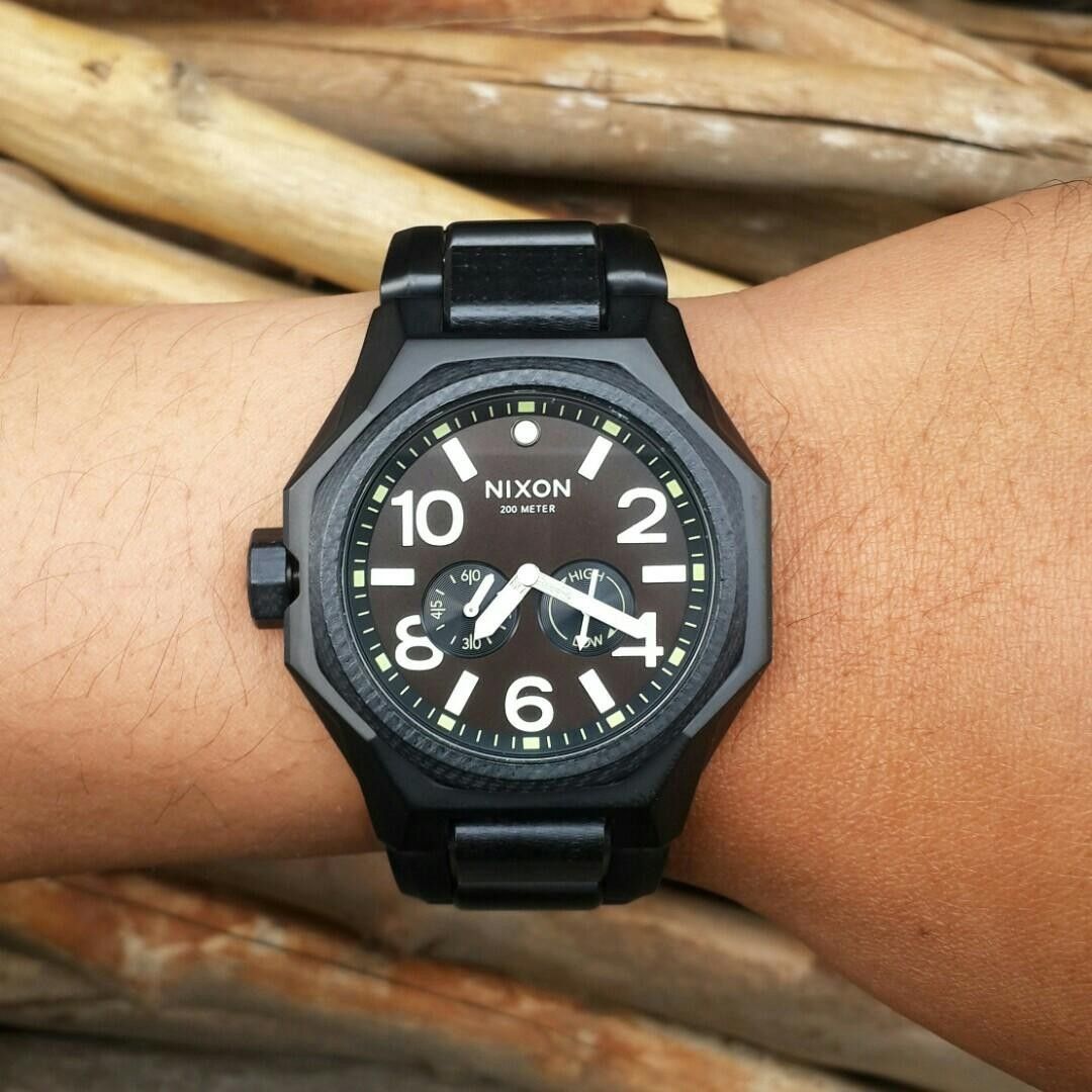 Nixon the tangent quartz watch top