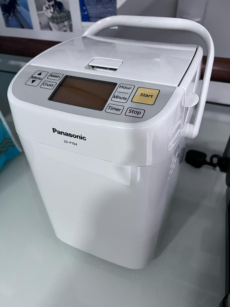 PANASONIC Automatic Bread Maker Model : SD-P104, TV & Home Appliances ...
