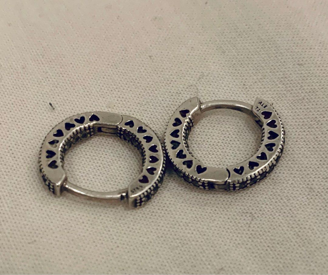 Hearts of store pandora hoops