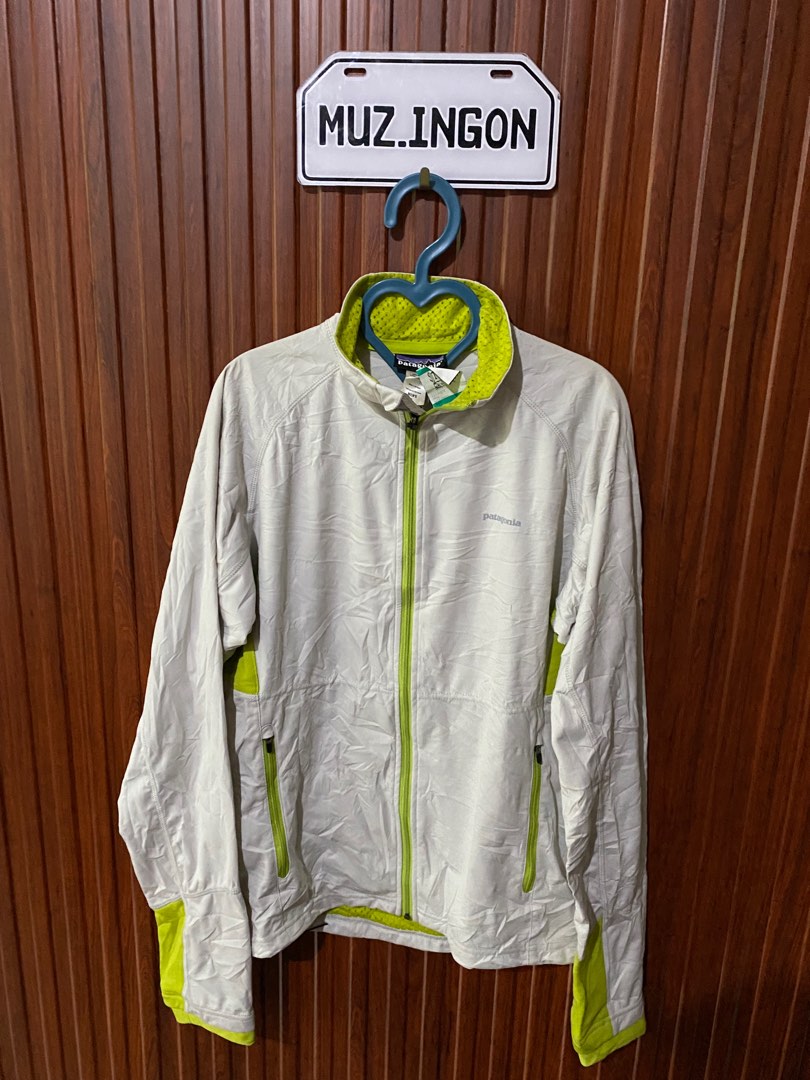 PATAGONIA SOFTSHELL WATER REPELLANT, Men's Fashion, Coats, Jackets and