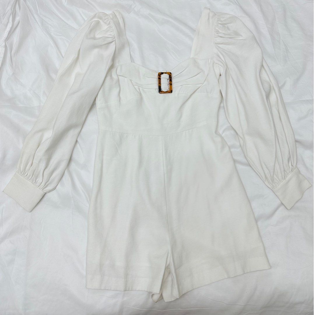 Pomelo Tortoise Detailed Long Sleeve Romper (Category: Rompers) located in Quezon City. Submitted by kokoclosets (Listing ID 1254417501, Image 2). Description: Never worn! Bought in Zalora😊 Original Price: PHP 1319.20 RFS: too big for me 💰 Mode of payment: GCash, BDO 🏍 Delivery via GoGo Xpress/LBC or if you prefer same day delivery, Grab/Lalamove. Shipping fee would be shouldered by the buyer☺️.