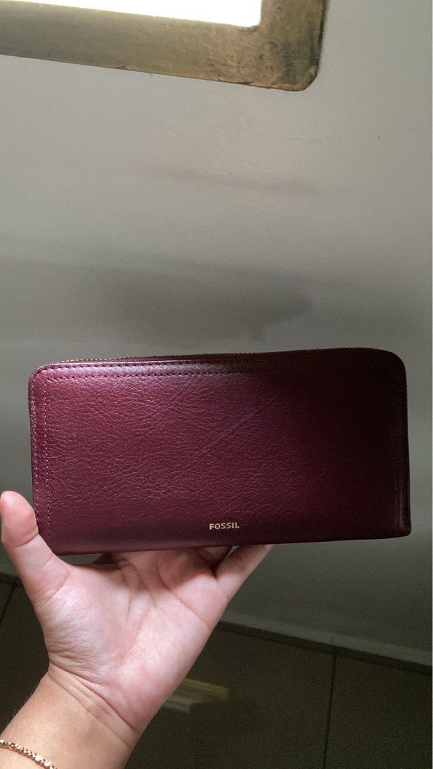 FOSSIL” Wristlet Black Wallet Such a nice Genuine... - Depop