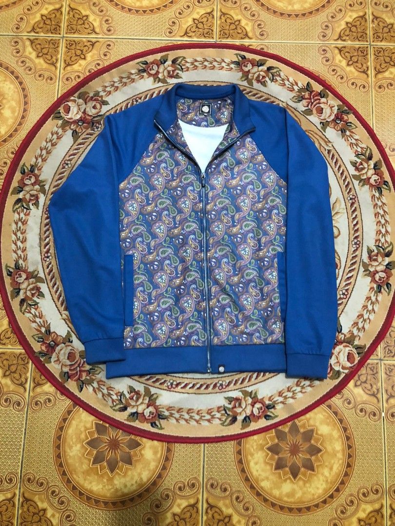 Pretty green paisley track top outlet
