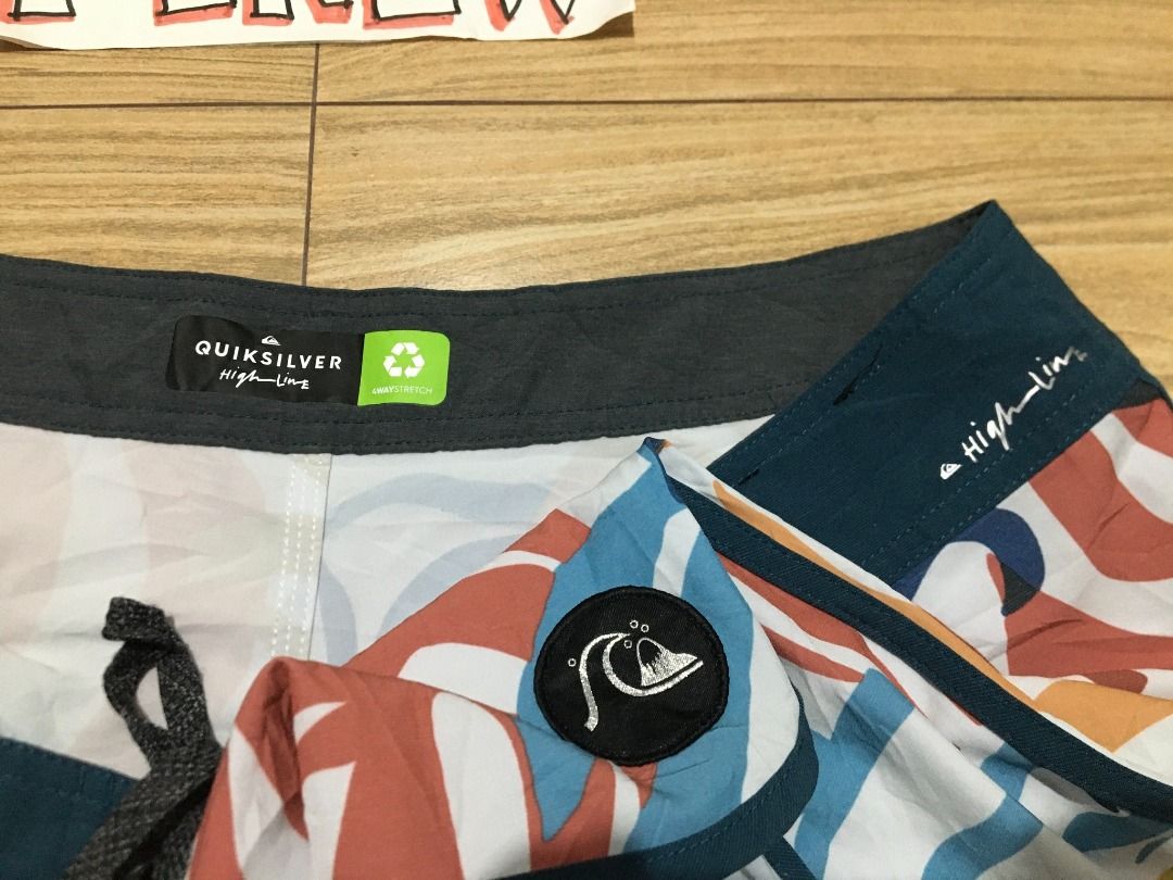 Promo Short De Bain Homme Qs Circled Volley 15 Quicksilver chez Intersport