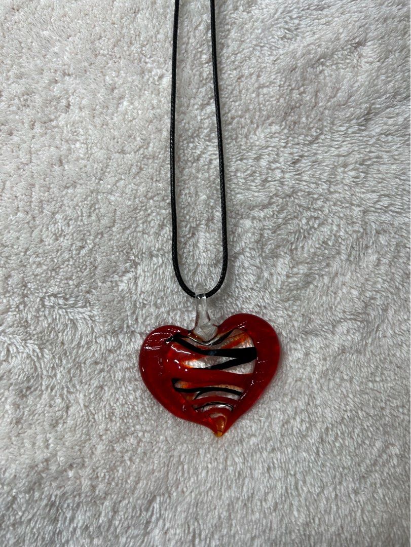 Red glass new arrivals heart necklace