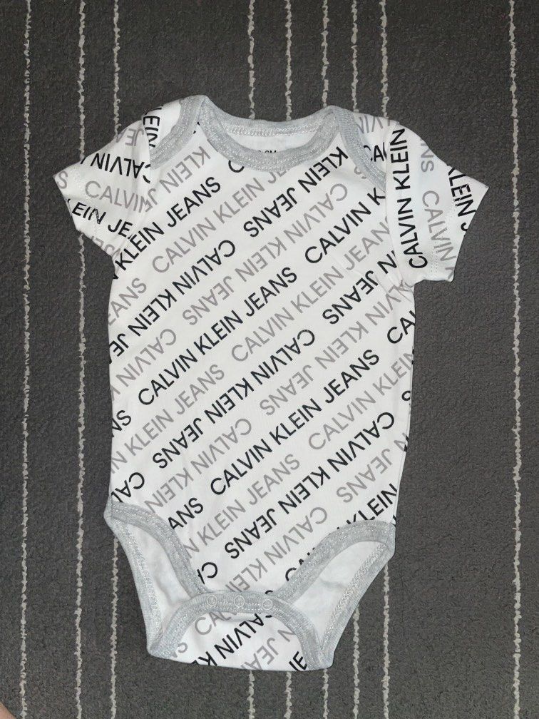 Calvin klein outlet romper baby