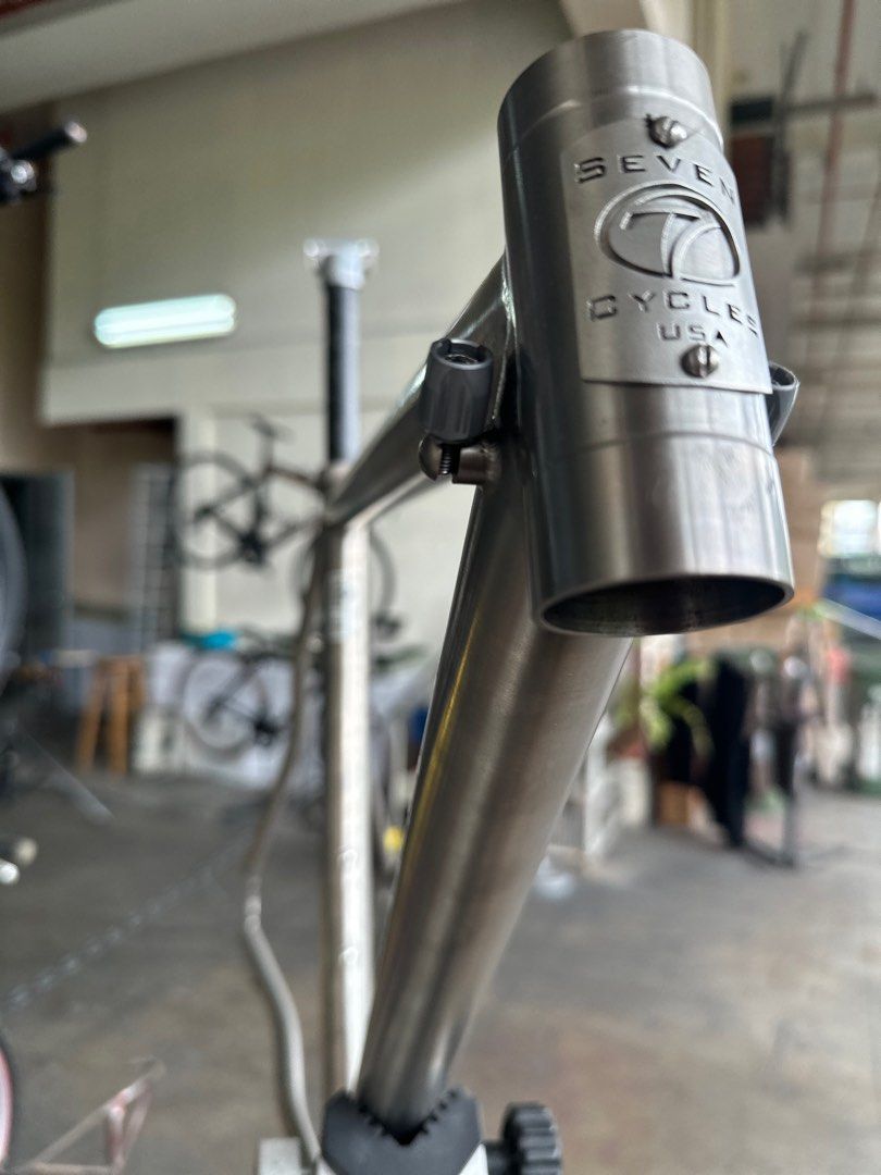 Seven Axiom road bike frame with seven carbon seatpost