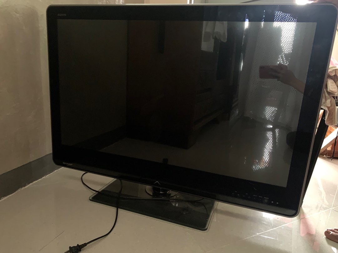 Sharp LC40LE820M Multi System LED TV with QUATTRON Technology, TV & Home Appliances, TV