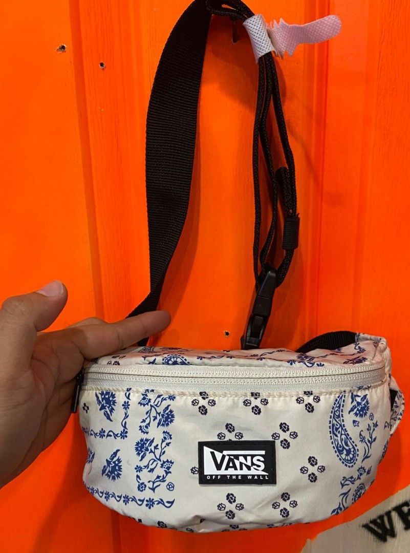 Sling Bag Vans Men s Fashion Bags Sling Bags on Carousell