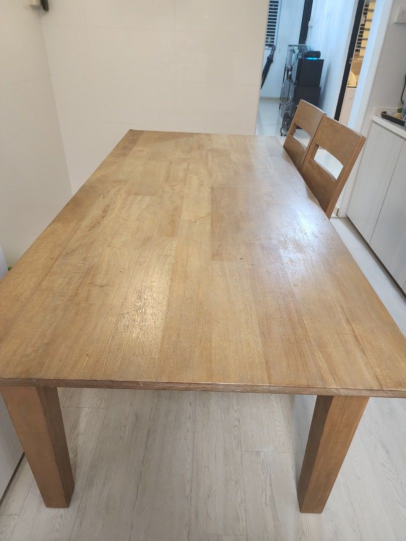 Crate & Barrel Solid Oak Dining Table (Category: Tables & Sets) located in Singapore. Submitted by ninjakilat (Listing ID 1254401802, Image 2). Description: Crate & Barrel Dining Table Wood grained Length 209cm Width 97cm Height 76cm Comes with 2 chairs..