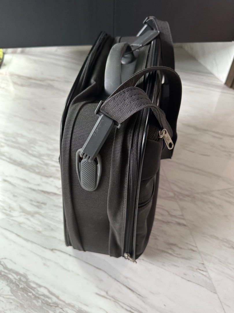 Weekend best sale bag samsonite