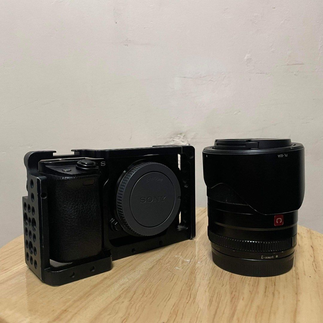 SONY A6300 + VILTROX 33MM (Category: Cameras) located in Quezon City. Submitted by jerome2929 (Listing ID 1254388533, Image 3). Description: FS: Sony A6300 + Viltrox 33mm 1.4 AFShuttercount: 18,xxxPrice: 35,000 Inclusions: - Sony A6300 body (18,xxx SC) - Viltrox 33mm 1.4 AF working - 4 Battery - Charger - Sony mall bag - Sony strap - Cage No issue, may parang residue lang sa tempered sa screen pero pwede palitan ng tempered or tanggalin nalang Lo