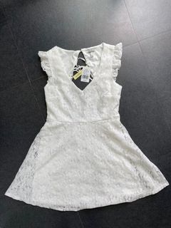 SPEECHLESS white lace dress