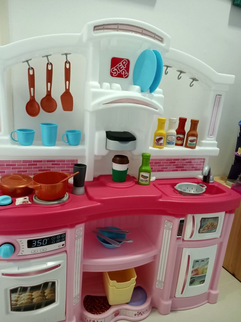 Step2 Fun with Friends Kitchen  Pink Kitchen with Realistic