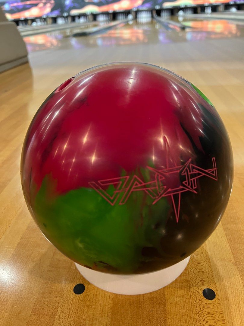 Storm Nova Bowling Ball 14lbs, Sports Equipment, Sports & Games
