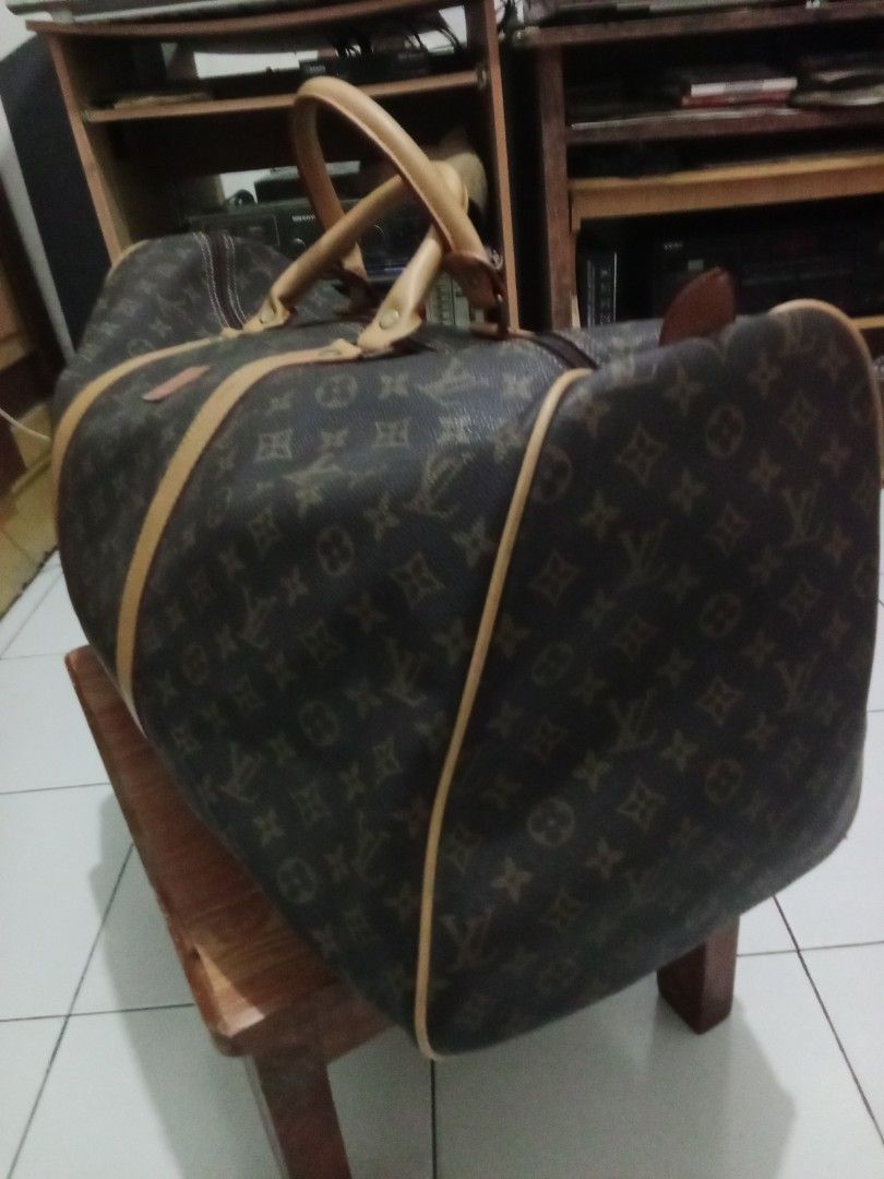 Travel Bag LV - Tas LV slingbag/slempang - tas traveling, Fesyen