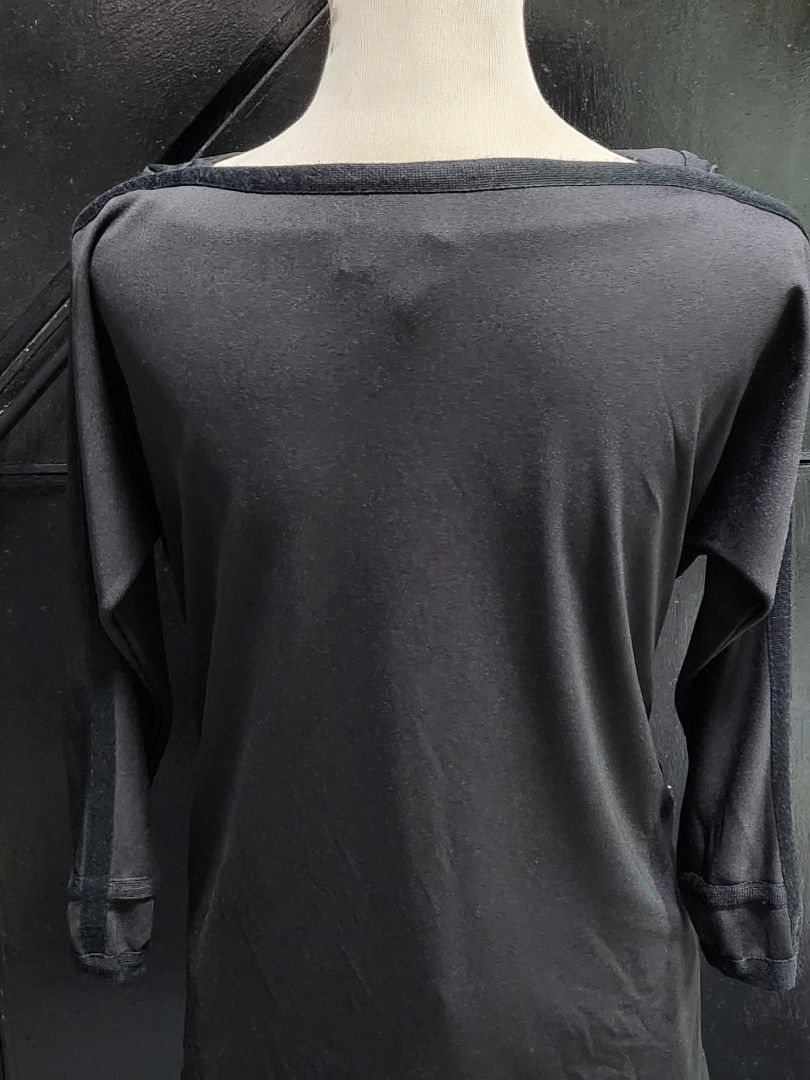 Tory Burch Cowl Neck longsleeves (Category: Luxury Apparel) located in Tarlac. Submitted by jemserrano (Listing ID 1254323406, Image 3). Description: Tory Burch Cowl Neck Longsleeves Long top style / mini dress Excellent condition From US Small on tag.
