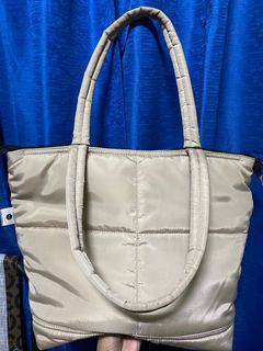 Totes and Beyond Puffer Bag in nude
