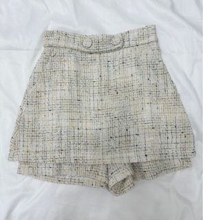 (Category: ) located in . Submitted by kokoclosets (Listing ID 1254421537, Image 1). Description: .