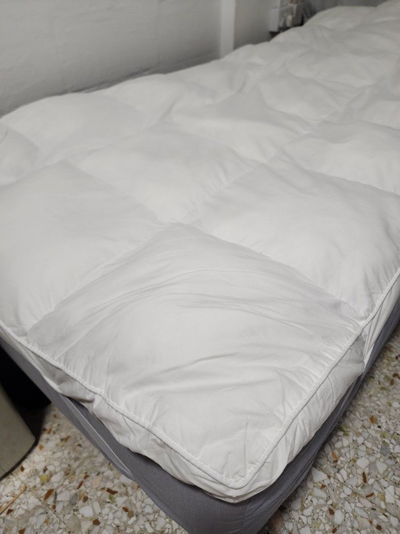 Used Single Mattress Topper, Furniture & Home Living, Bedding & Towels