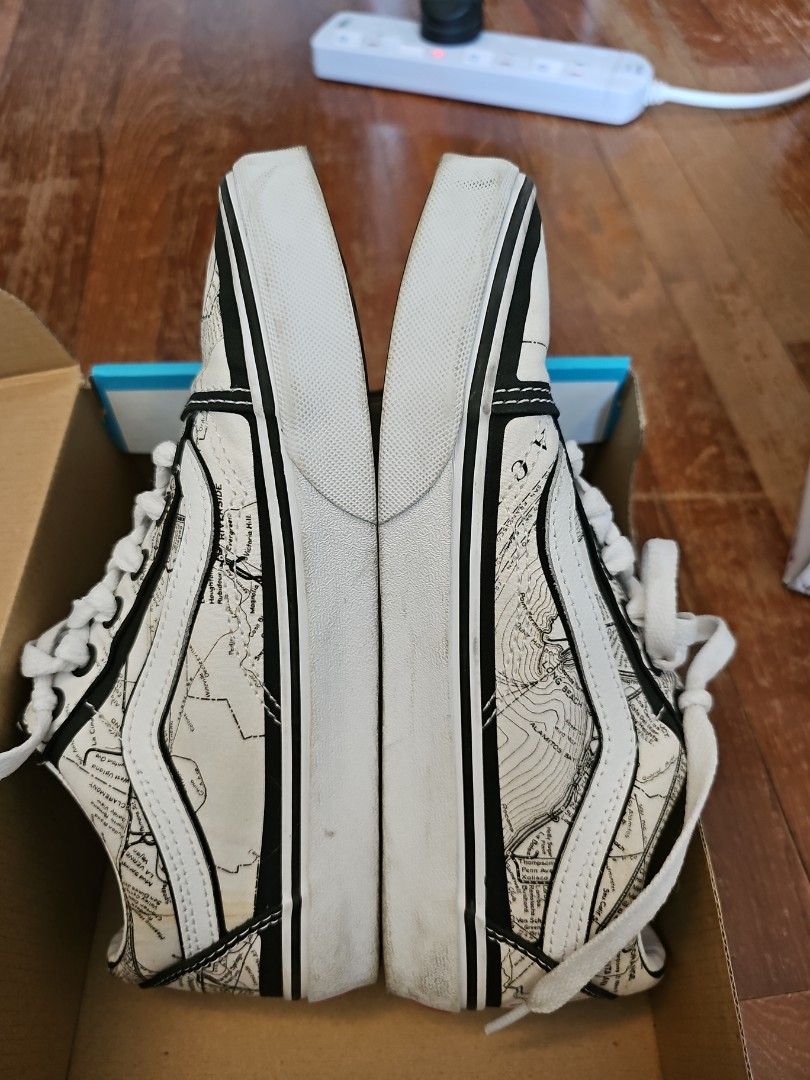 Cartoon style vans discount