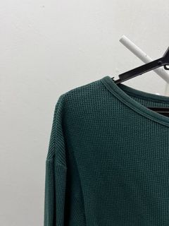 (Category: ) located in . Submitted by wardrobemeletop (Listing ID 1254397174, Image 1). Description: .